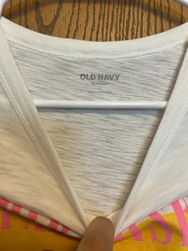 Old Navy Graphic Tee - Image 2
