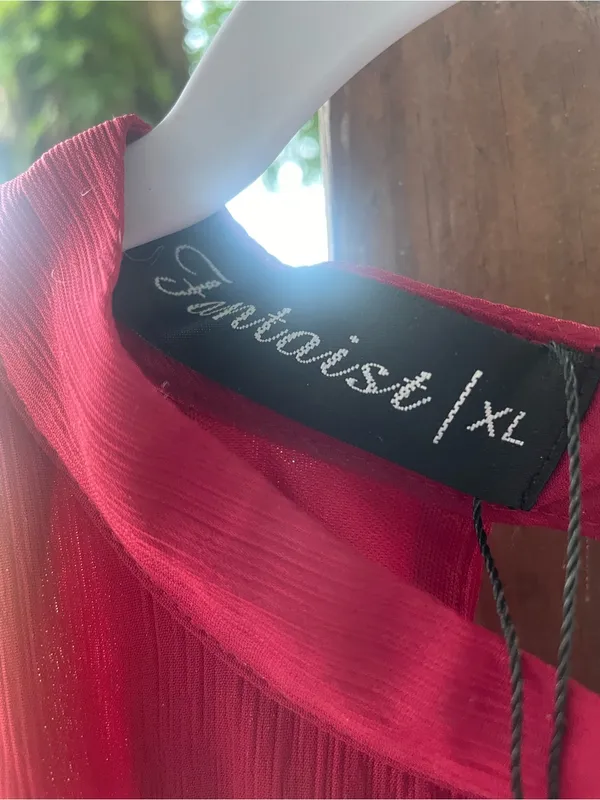 Fantasist Sleeveless Red Shift Dress with High Neck - Image 3
