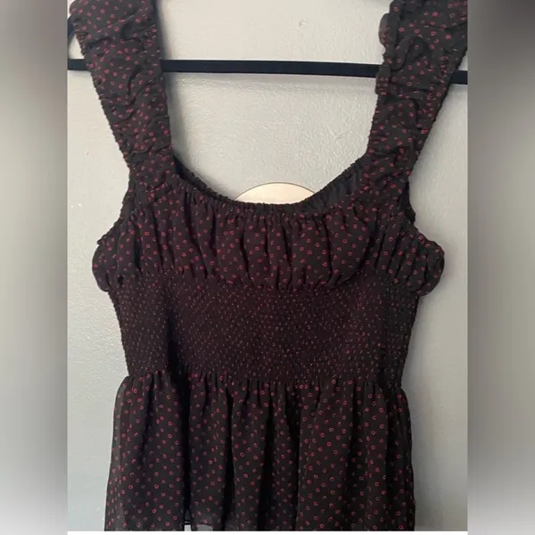 Urban Outfitters Sleeveless Smocked Waist Top Size Large, Excellent Condition - Image 3