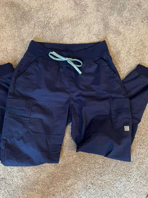 Uniform Advantage Scrub Set - Image 5