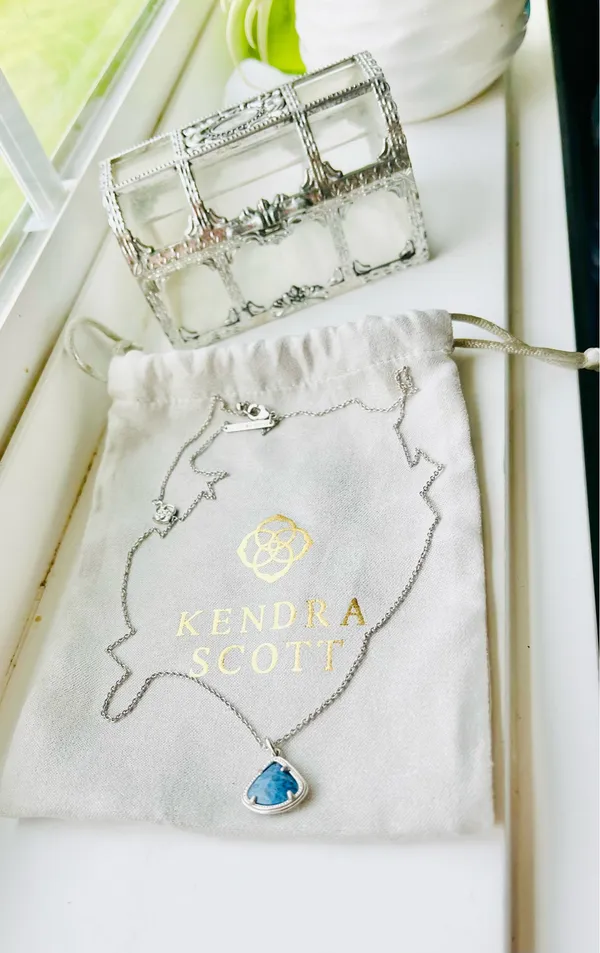 Kendra Scott Blue Lapis Pendant Necklace - Image 9