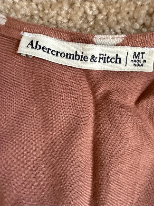 Abercrombie & Fitch Mauve Pink Polka Dot Faux Wrap Mini Dress. Size Medium - Image 2
