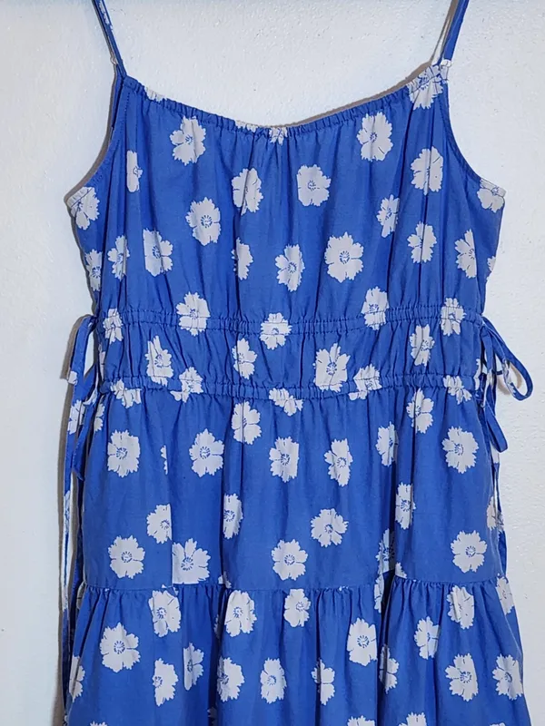Universal Threads Blue and White Floral Print Sundress Size XS - Image 2