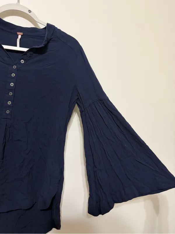 Free People Easy Girl Belle Sleeve Boho Top Size XS Navy Festival - Image 6