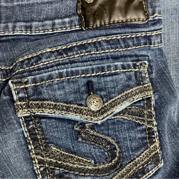 Silver Jeans Women’s Suki Mid Slim Boot Cut Size 28 - Image 6
