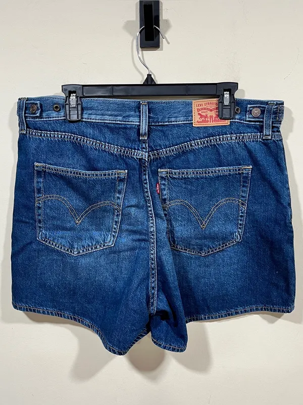 Levi’s CINCH SHORTs size 33 denim blue shorts women’s - Image 6