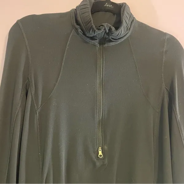 LuluLemon Athletica Running Jacket Black Quarter Zip Sweatshirt Pullover Medium - Image 2