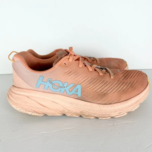 Hoka One One Rincon 3 Athletic Sneakers Size 8.5 Shell Coral Peach Parfait - Image 2