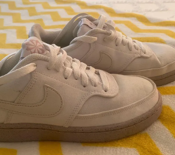Nike Court Vision Low Women’s Sneakers - Image 3