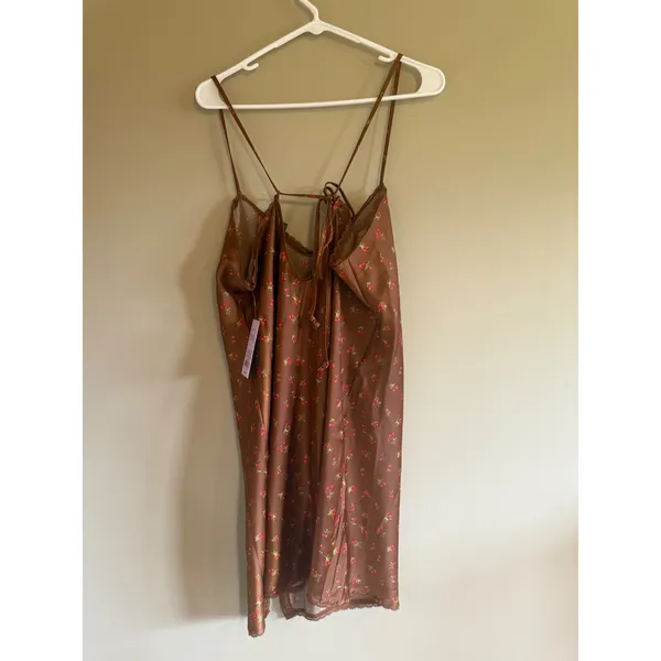Wild Fable Brown Cherry Print Satin‎ Slip Dress Lace Trim Tie Back Large NEW - Image 6