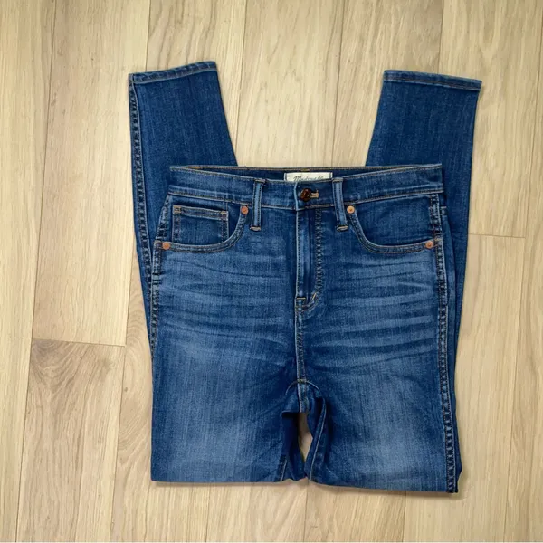 Madewell 10" High-Rise Skinny Jeans in Danny Wash: TENCEL™ Denim Edition - Image 6