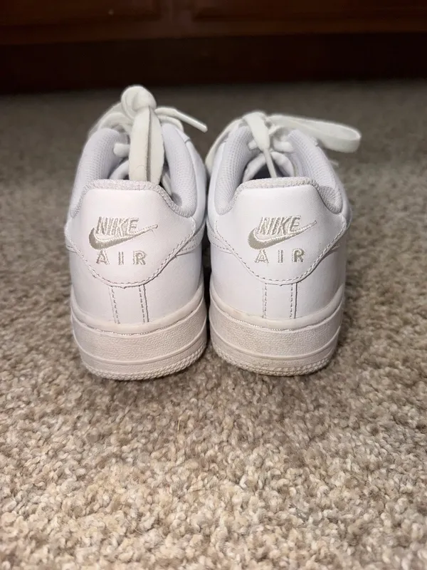 Nike Air Force White boys 3.5 - Image 2