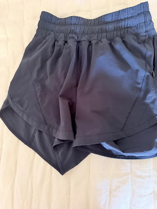 Navy size 2 lululemon shorts high rise - Image 3
