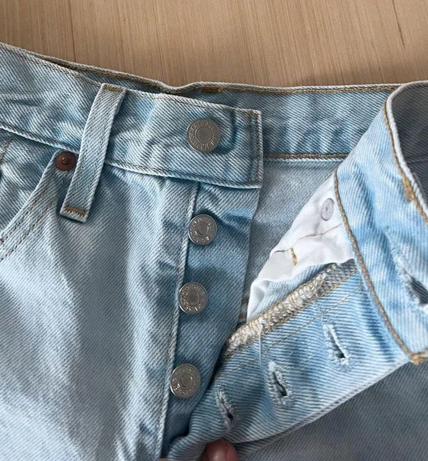 Levi's 501 Shorts - Image 6