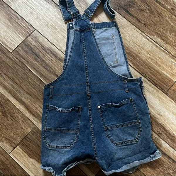 Love tree blue denim overall shorts - Image 3