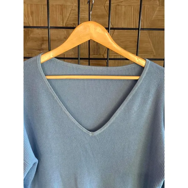 Womens Knit Sweater Medium Blue V-Neck Pullover Long Sleeve Cozycore - Image 2