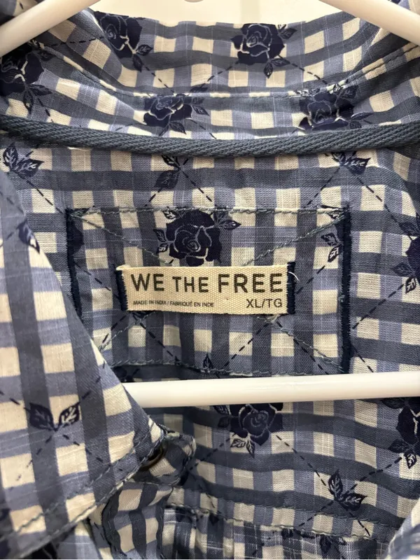 We the Free by Free People Hidden Flower Camo Shirt Size XL - Image 3