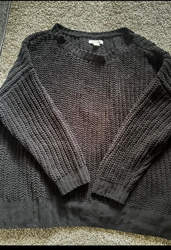 American Eagle sweater - Image 3