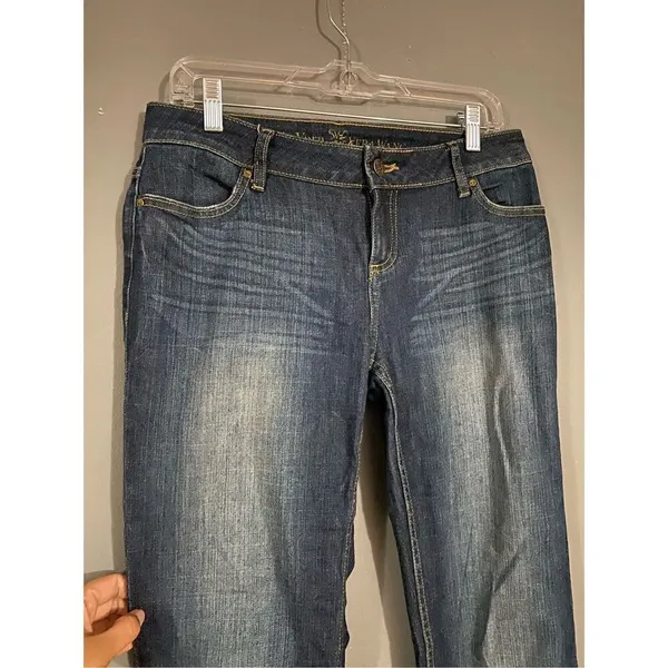 Simply Vera Vera Wang Medium Wash Straight Leg Jeans Size 4 NWOT - Image 3