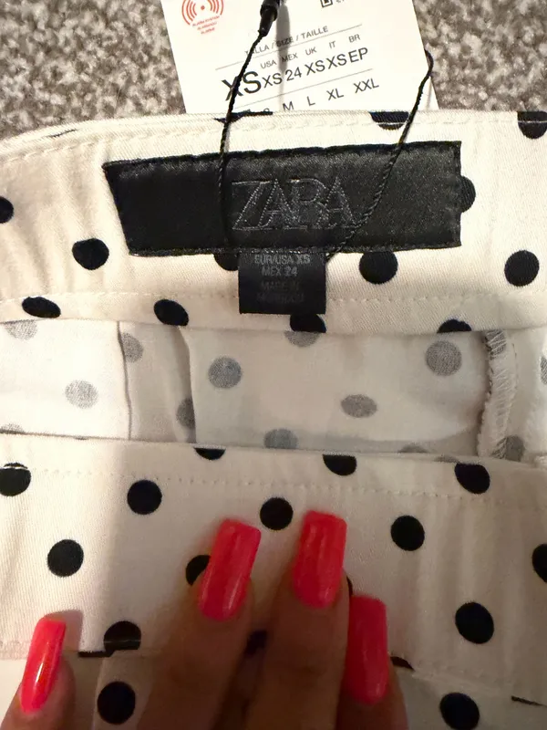ZARA Pants Capri - Image 3