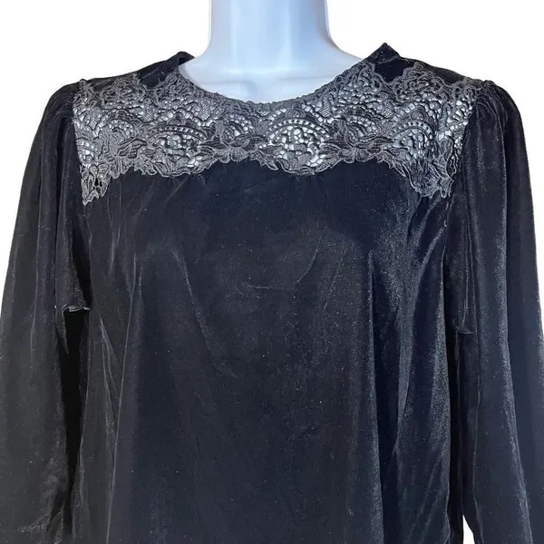 ‎Zara Velour 3/4 sleeve top Size M - Image 2