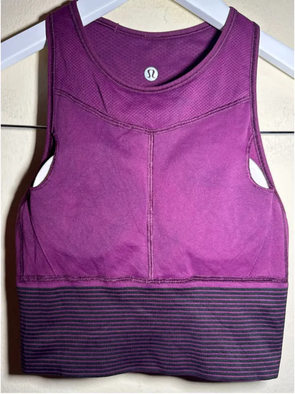 Women's Lululemon Sports Bra Size 4 Purple Black - Image 4