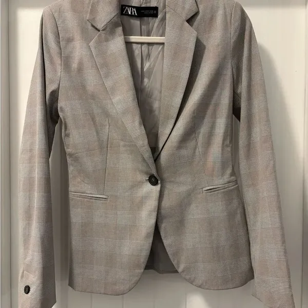 Zara Women’s Blazer with Classic Check Pattern Size 4 - Image 2