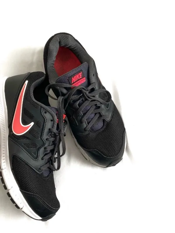 Nike Women's Black Sneakers with Red Swoosh - Image 2
