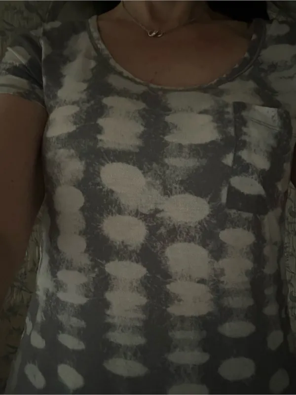 Lululemon size 8 scoop neck Tshirt small pocket cotton grey white - Image 10