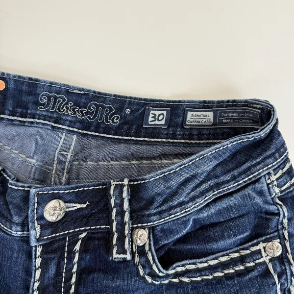 Vintage Y2K Miss Me Dark Wash Signature Cuffed Capri - Image 8