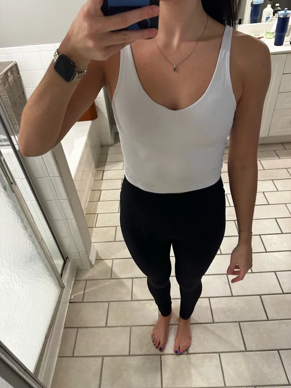 White workout tank Size M - Image 4