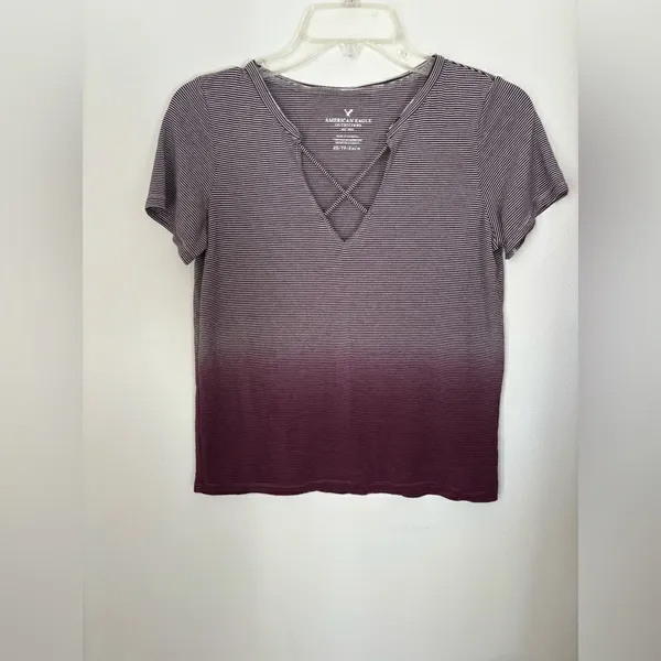 American Eagle Outfitters Crisscross V-Neck Ombre Stripe Tee Size XS - Image 8