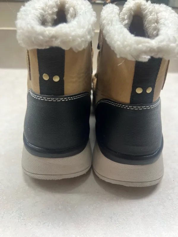 Ryka Women's Chill Out, Doe Brown Ankle Boots, Size 9 - Image 9
