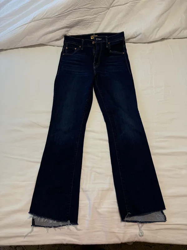 MOTHER The Insider Denim Crop Step Fray - Image 8