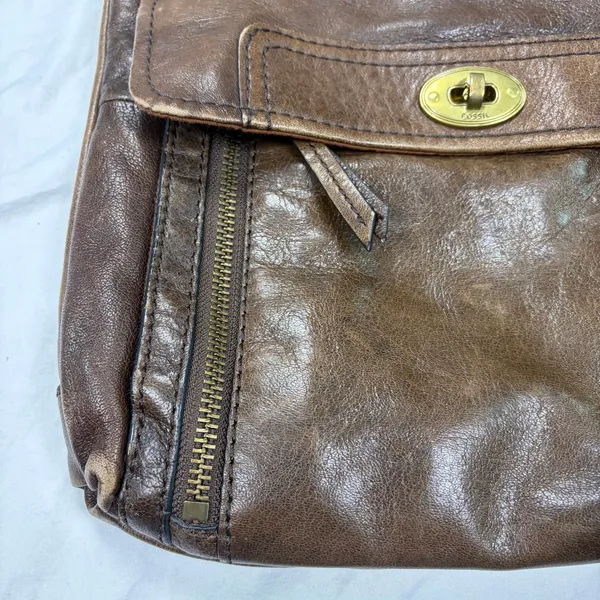 Fossil crossbody brown leather small messenger bag, purse. 6 pockets. boho - Image 2