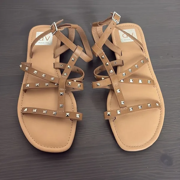 DV by Dolce Vita Jolicka Cognac‎ Sandals Studded Criss Cross Women’s Size 7 - Image 4