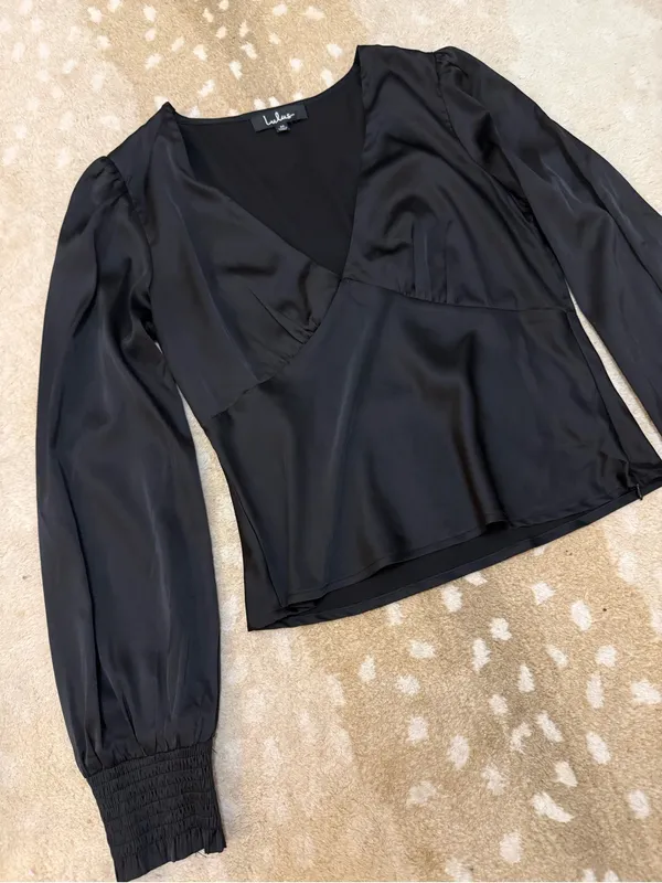 Lulus Black Satin Long Sleeve V Neck Blouse Top Size M Puff Sleeve Side Zip - Image 4