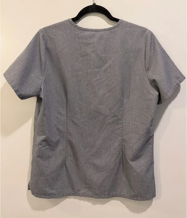 FIGS Catarina One Pocket Scrub Top Graphite Grey PO 2974 - Image 7