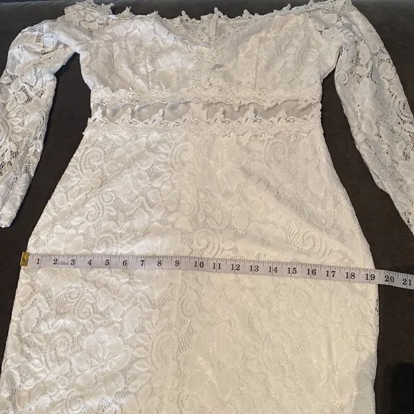 Women’s Long Sleeve Lace Dress with Sheer Areas Size L NWOT - Image 7