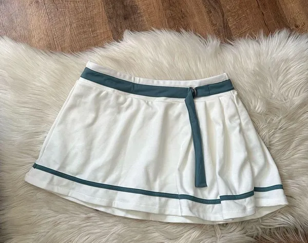 HALARA Mid Rise Color Block Pleated 2-in-1 Side Pocket Mini Casual Skirt - Image 6