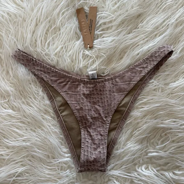 Skims Swim Cheeky Tanga Bottom Dune Crocodile Print Size Large - Image 4