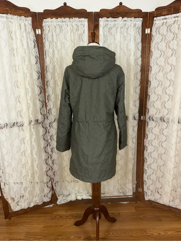 Nice L.L. Bean Quilted Fleece Lined Long Parka Green - Image 3