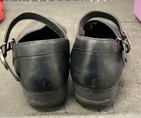 Skechers work shoes Mary Janes black 8.5 - Image 4