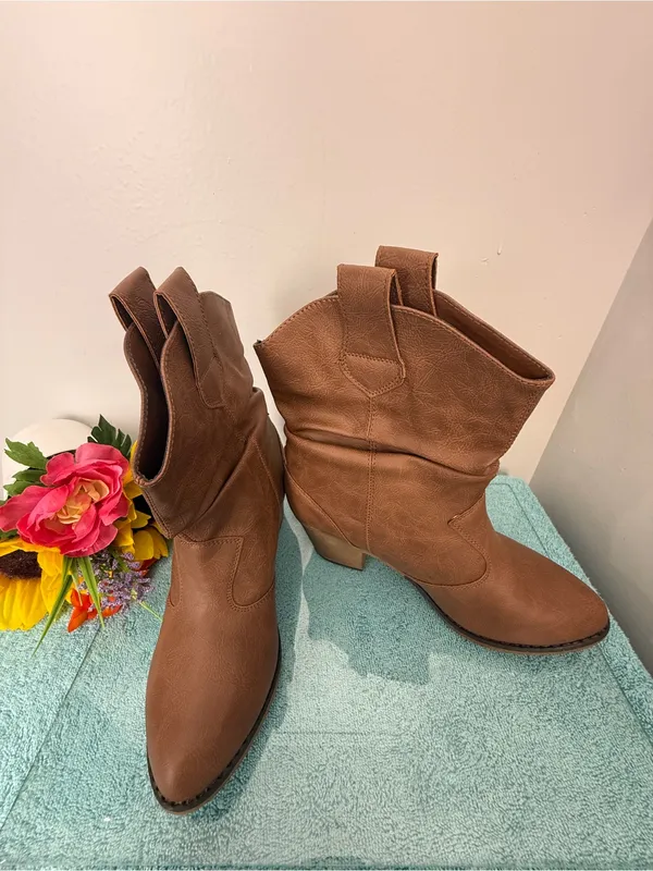 Charles Albert Brown Lace-Up Western Ankle Boots - Image 2