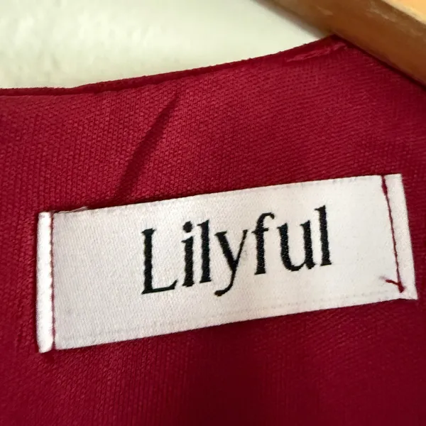 Lilyful Burgundy Sweetheart V Neck Sleeveless Midi Sheath Dress Side Slit Small - Image 2