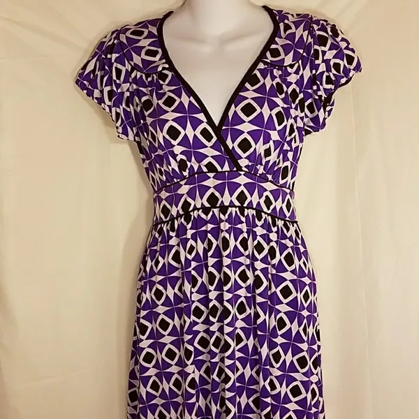 Gorgeous vneck summer flowy dress size Small - Image 2