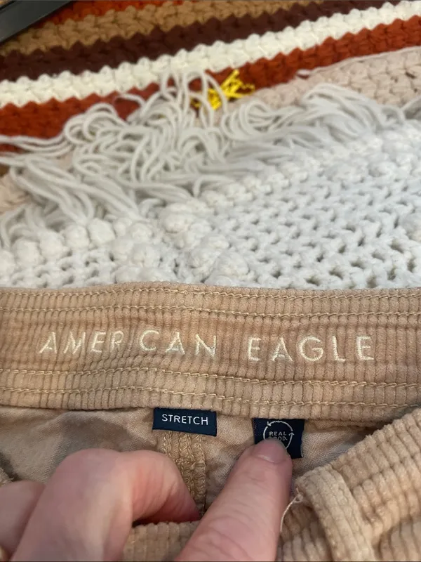 Tan Cargo Corduroy women’s Pants - American Eagle - Image 5