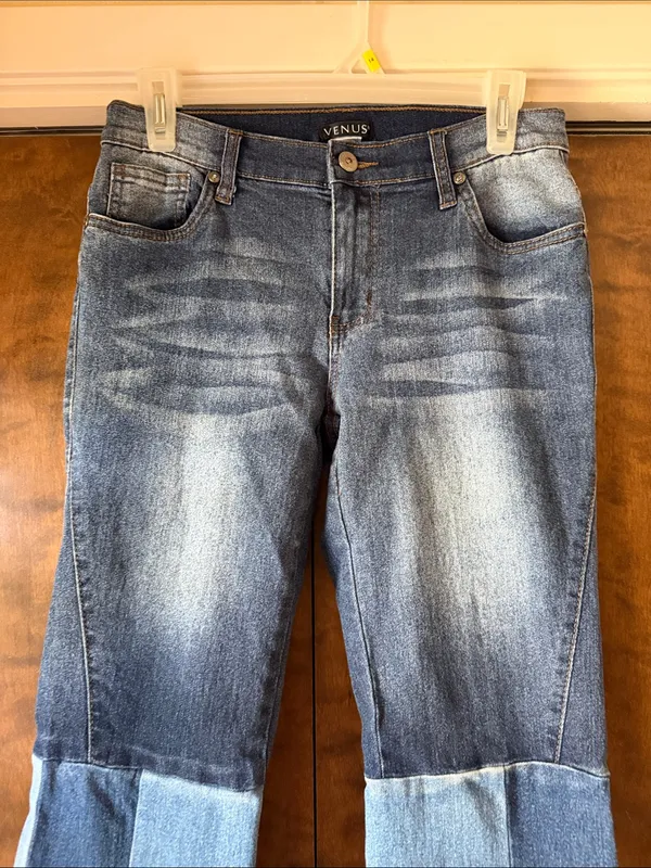 VENUS Patchwork Two Tone Flare Jeans High Rise Wide Leg Denim. Size 6 - Image 3