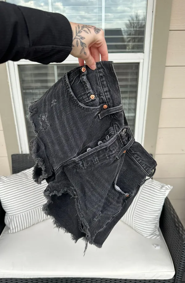 Levi’s 501 Shorts - Image 4