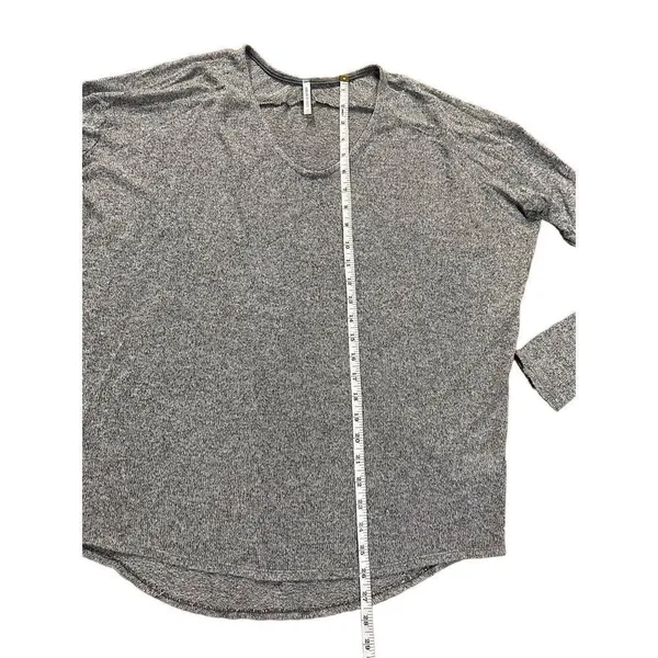 Lulu’s Basic Heathered Gray relaxed fit Knit Blouse Long Sleeve V‎ Neck Hi Lo sz - Image 4